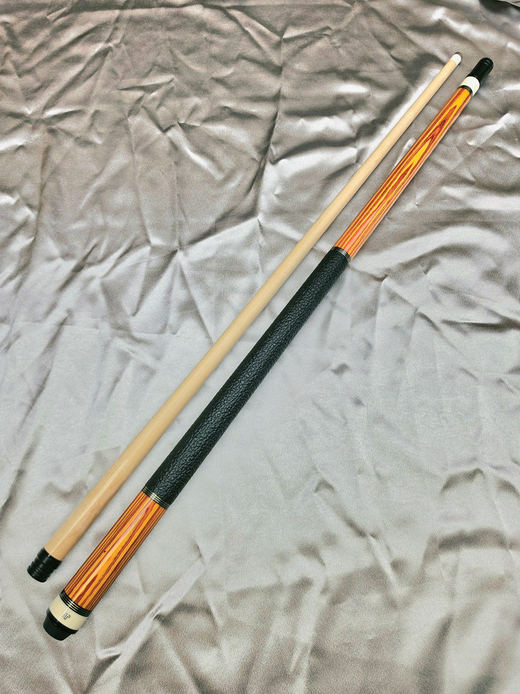 TARIK Tulip pool cue with carbon core construction - photo 2