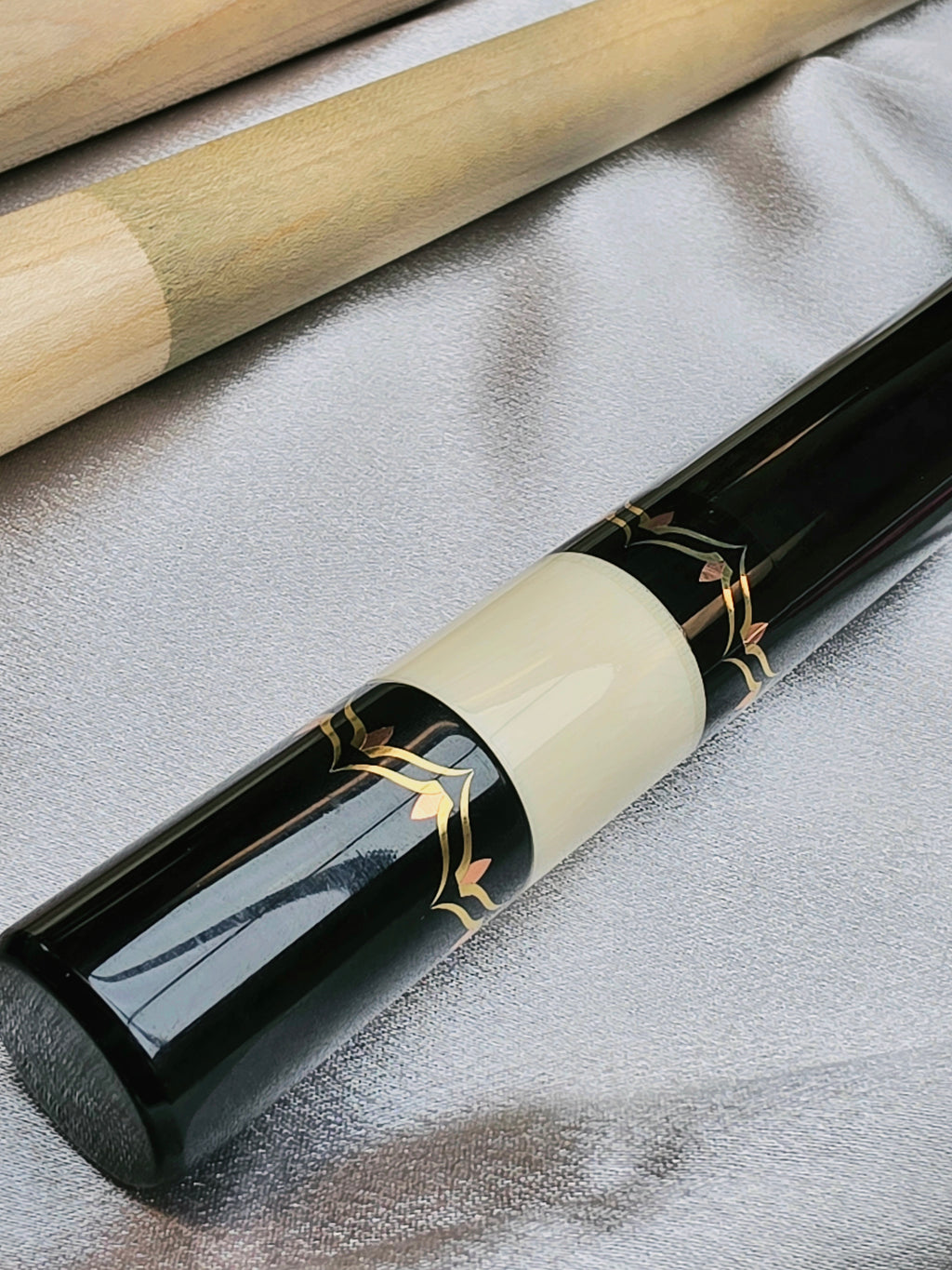Roy Custom Cue Zodiac Series Scorpio