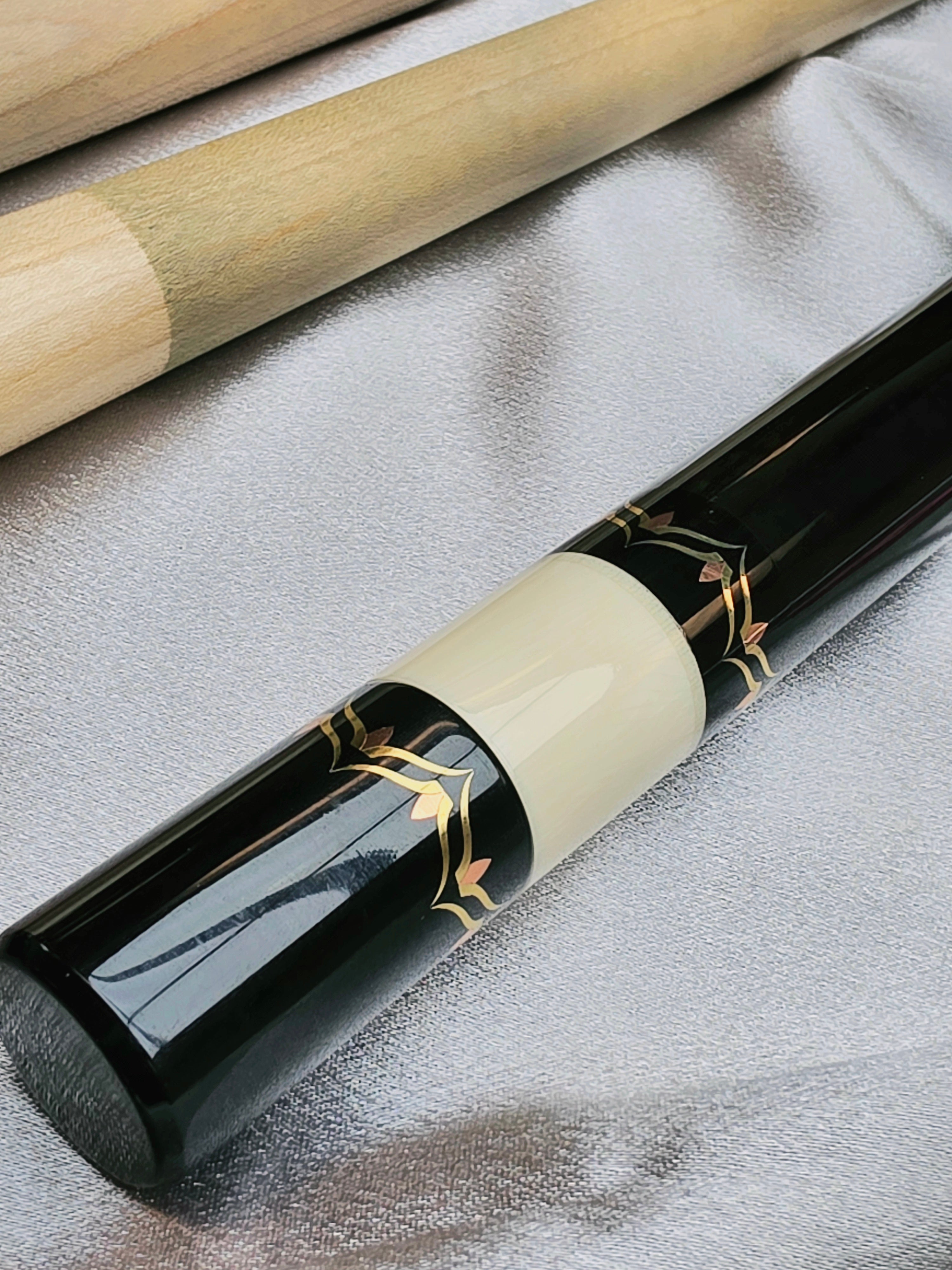Roy Custom Cue Zodiac Series Scorpio