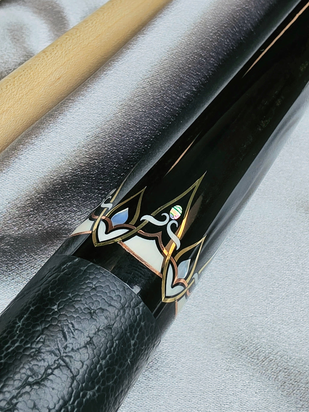 Roy Custom Cue Zodiac Series Scorpio